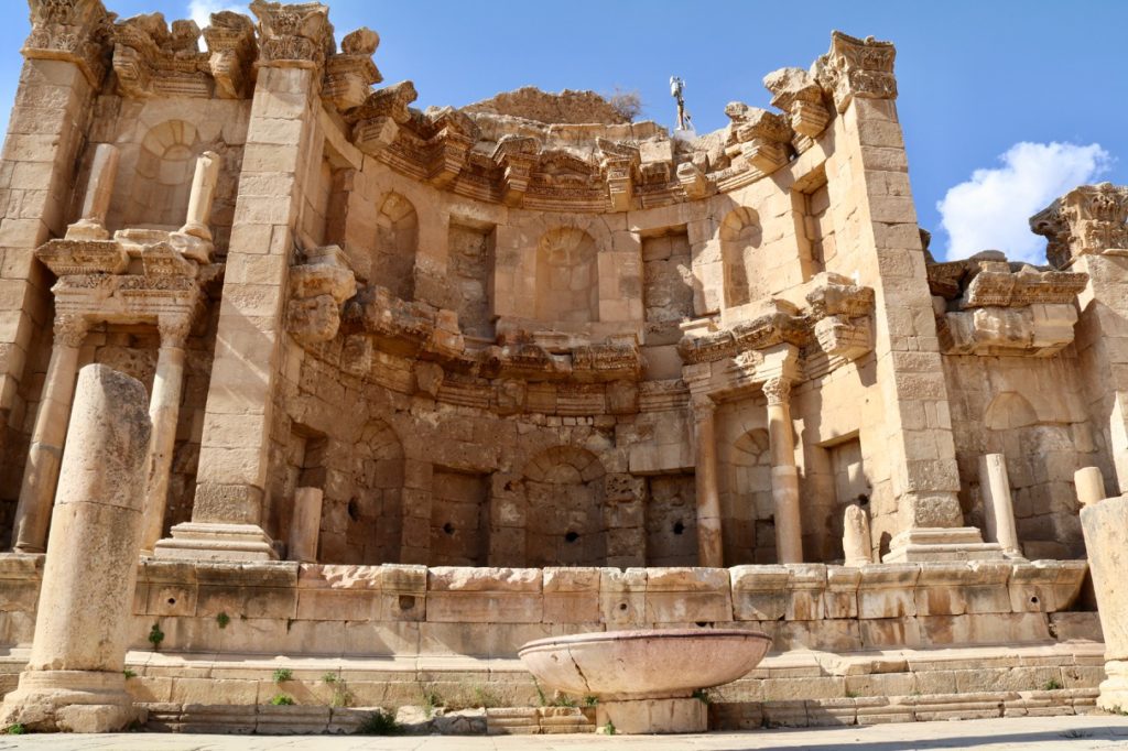 Exploring the Roman City of Jerash with Kids – Go Live Young